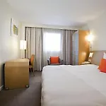 Novotel Centre Bord De Loire Hotel 4*