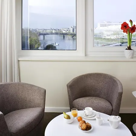Novotel Centre Bord De Loire Hotel 4*