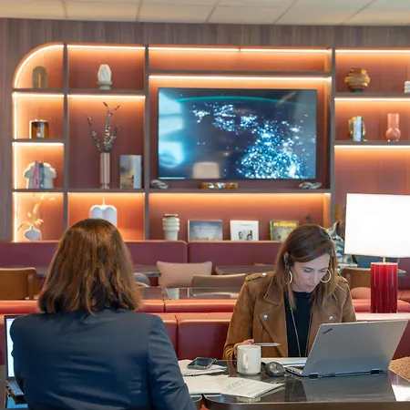 Novotel Centre Bord De Loire מלון