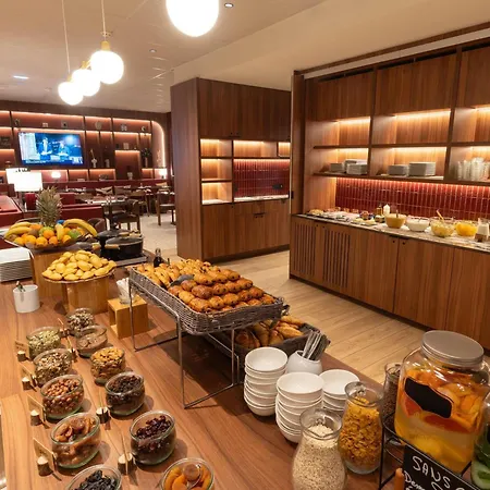 מלון Novotel Centre Bord De Loire נאנט