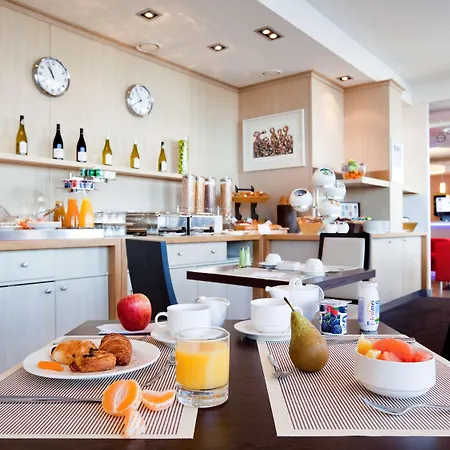 Novotel Centre Bord De Loire Нант