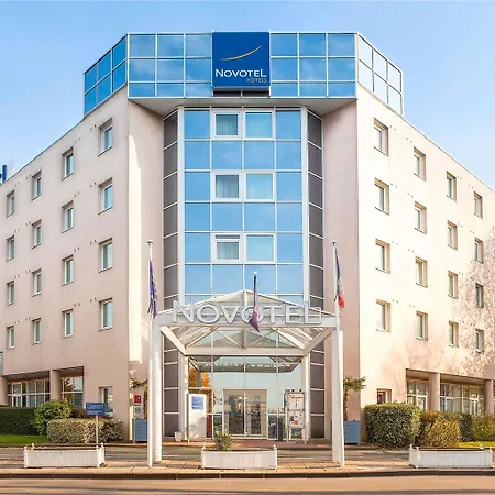 Novotel Centre Bord De Loire Hotel 4*