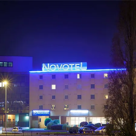 Novotel Centre Bord De Loire 4*