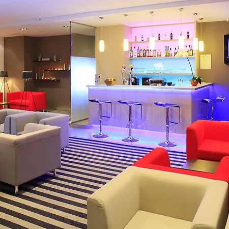 Novotel Centre Bord De Loire 4* Nantes