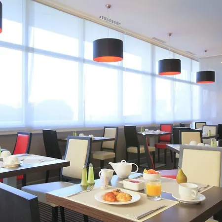 Novotel Centre Bord De Loire Hotel Nantes