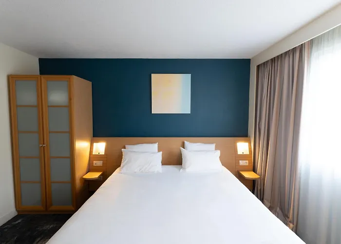 Novotel Centre Bord De Loire מלון נאנט