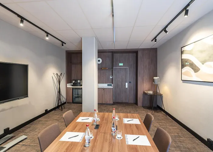 Novotel Centre Bord De Loire מלון