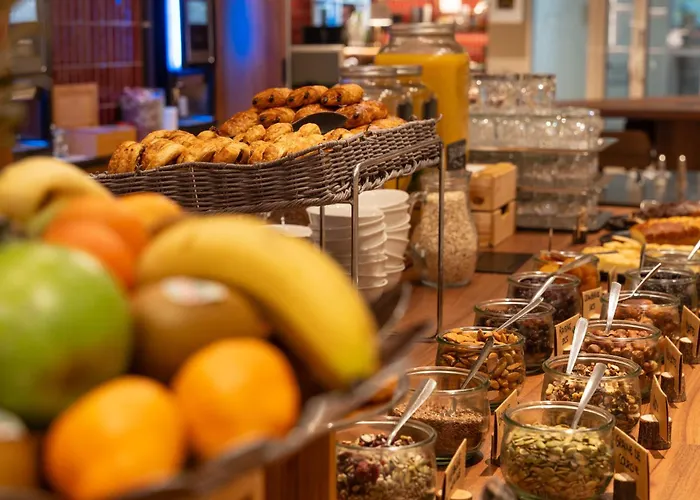 Novotel Centre Bord De Loire 4*