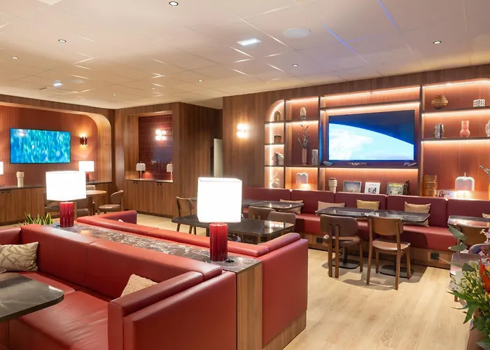 Novotel Centre Bord De Loire Hotel 4*