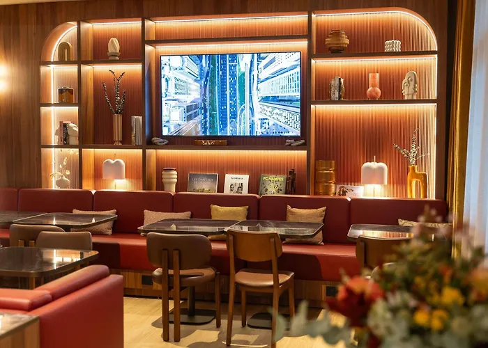 Novotel Centre Bord De Loire 4*