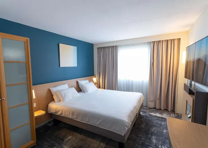 Novotel Centre Bord De Loire נאנט