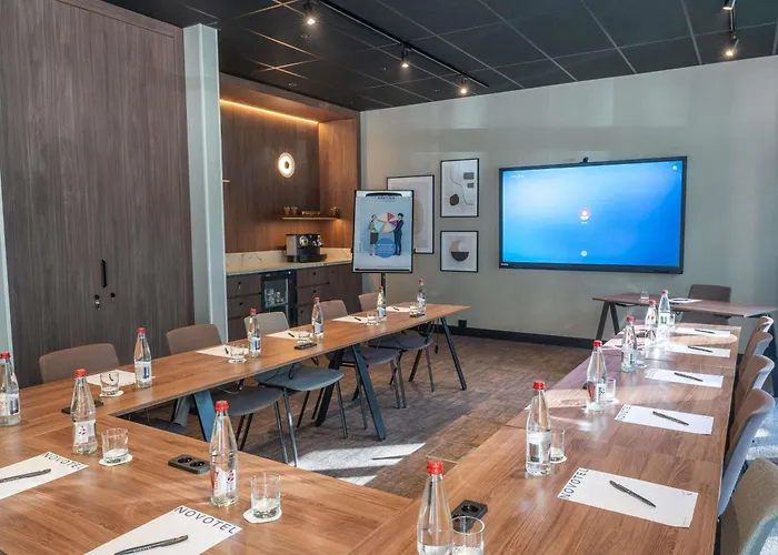 Novotel Centre Bord De Loire 4*