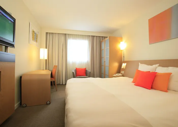 מלון Novotel Centre Bord De Loire