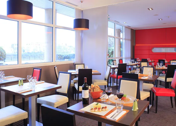 Novotel Centre Bord De Loire מלון נאנט