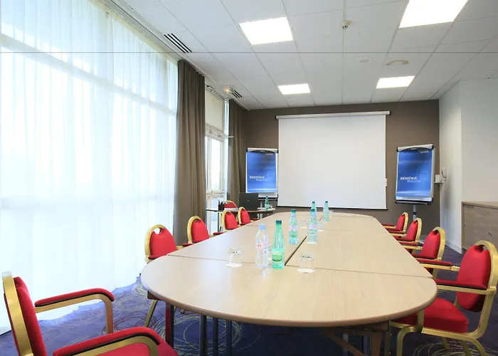 Novotel Centre Bord De Loire מלון