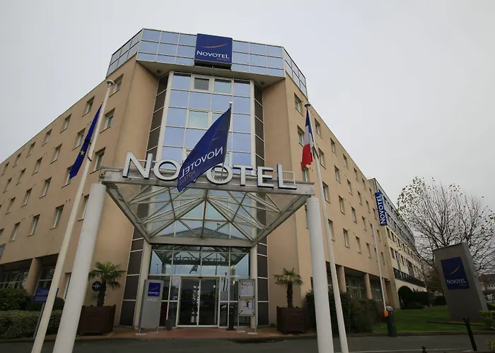 Novotel Centre Bord De Loire Hotel 4*