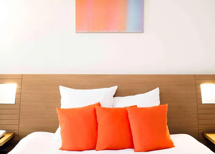 Novotel Centre Bord De Loire 4* Nantes