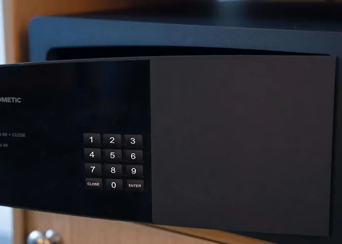 Hotel Novotel Centre Bord De Loire 4*