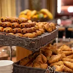 Novotel Centre Bord De Loire 4*