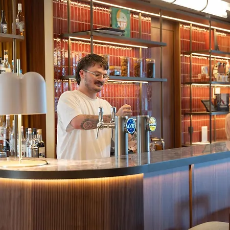 Hotel Novotel Centre Bord De Loire 4*