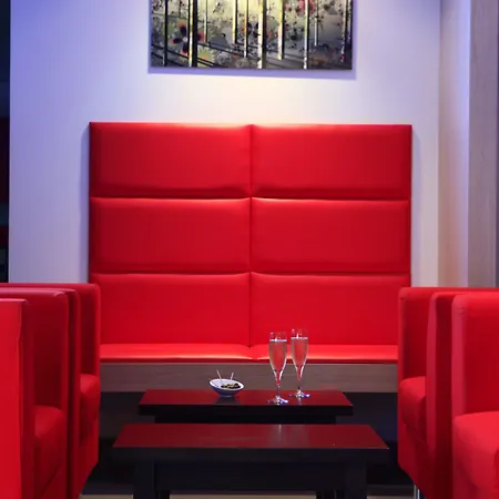 Novotel Centre Bord De Loire 4*