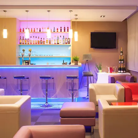 Szálloda Novotel Centre Bord De Loire
