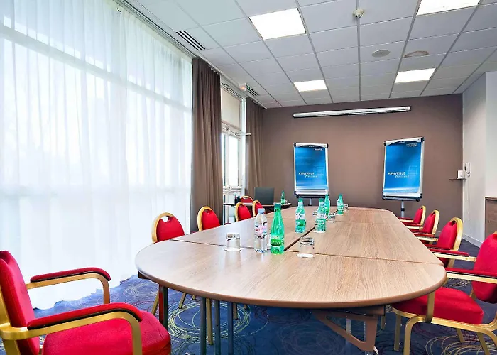 Novotel Centre Bord De Loire 4*